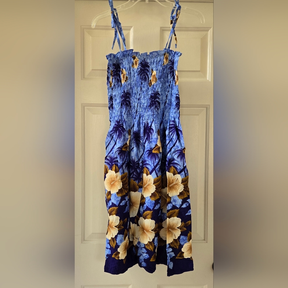 ABC STORES HAWAII Hibiscus Collection Hawaii Sundress Blue and Cream One Size